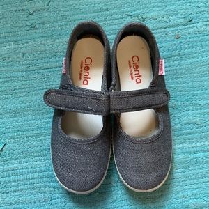 Cienta Mary Jane Sneakers